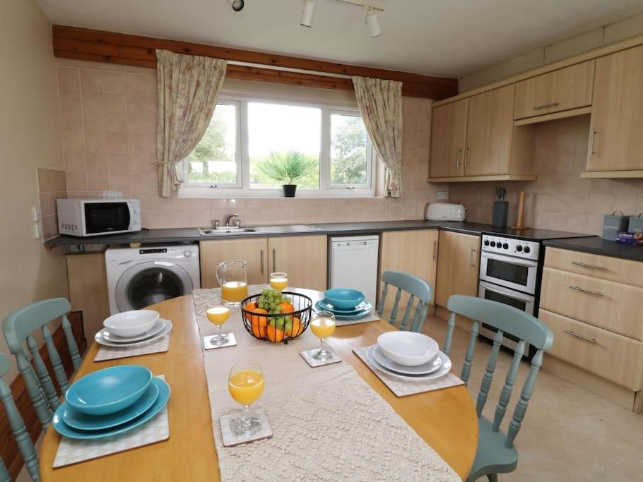 Cheerful Spacious 2 Bedroom Holiday Home St Anns 12 Gunnislake Bagian luar foto