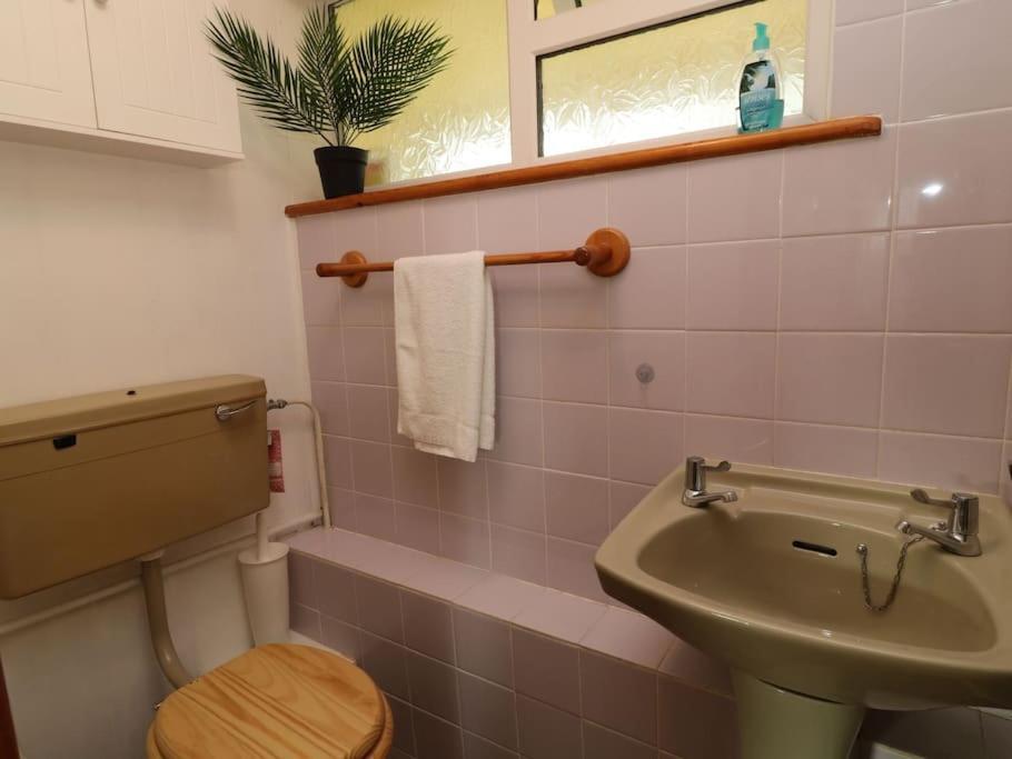 Cheerful Spacious 2 Bedroom Holiday Home St Anns 12 Gunnislake Bagian luar foto